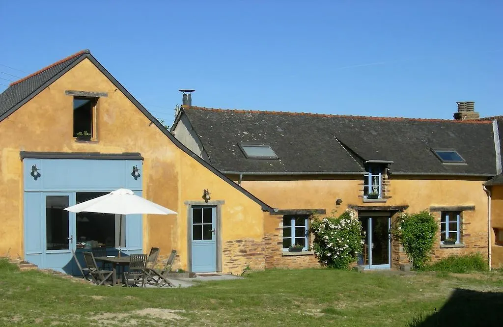 Chambres D'Hotes La Penhatiere Baulon Bed and breakfast