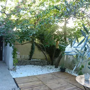 La Summer House Avec Jardin Maison d'hôtes Arles