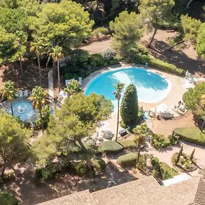 La Badine 5p Piscine Clim Jacuzzi Parc Luxuriant Appart hôtel Hyères
